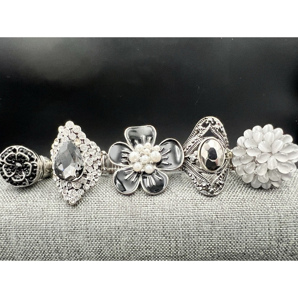 Silver Tone Stretch Ring Lot 5pc Floral Rhinestone Pearl‎ Size 6-9 Goth